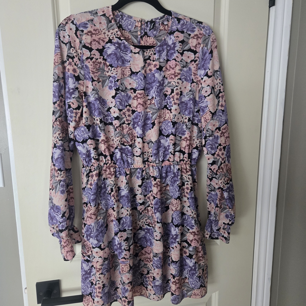NWOT H&M Floral Mini Dress - Purple and Pink